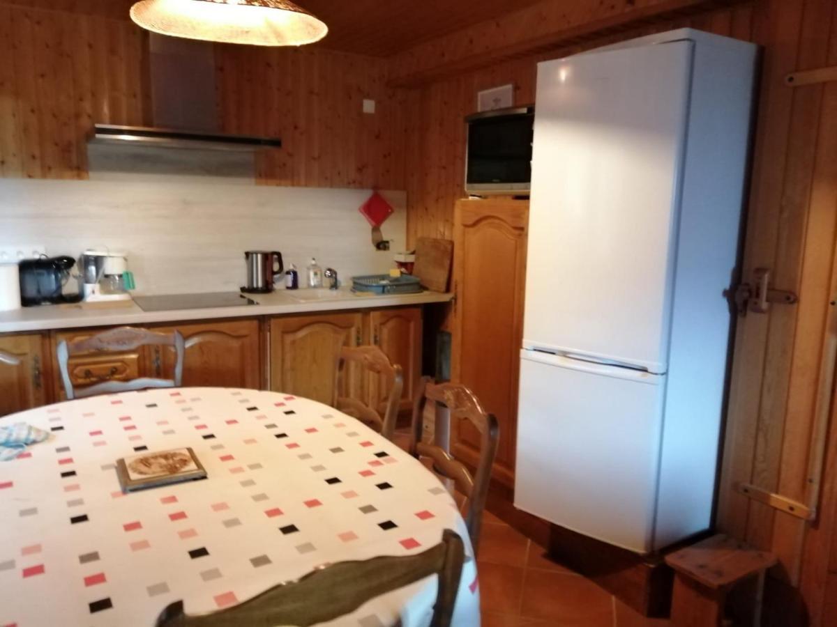 Bel Appartement Au Rez De Chaussee D'Un Chalet Jarrier Exterior foto