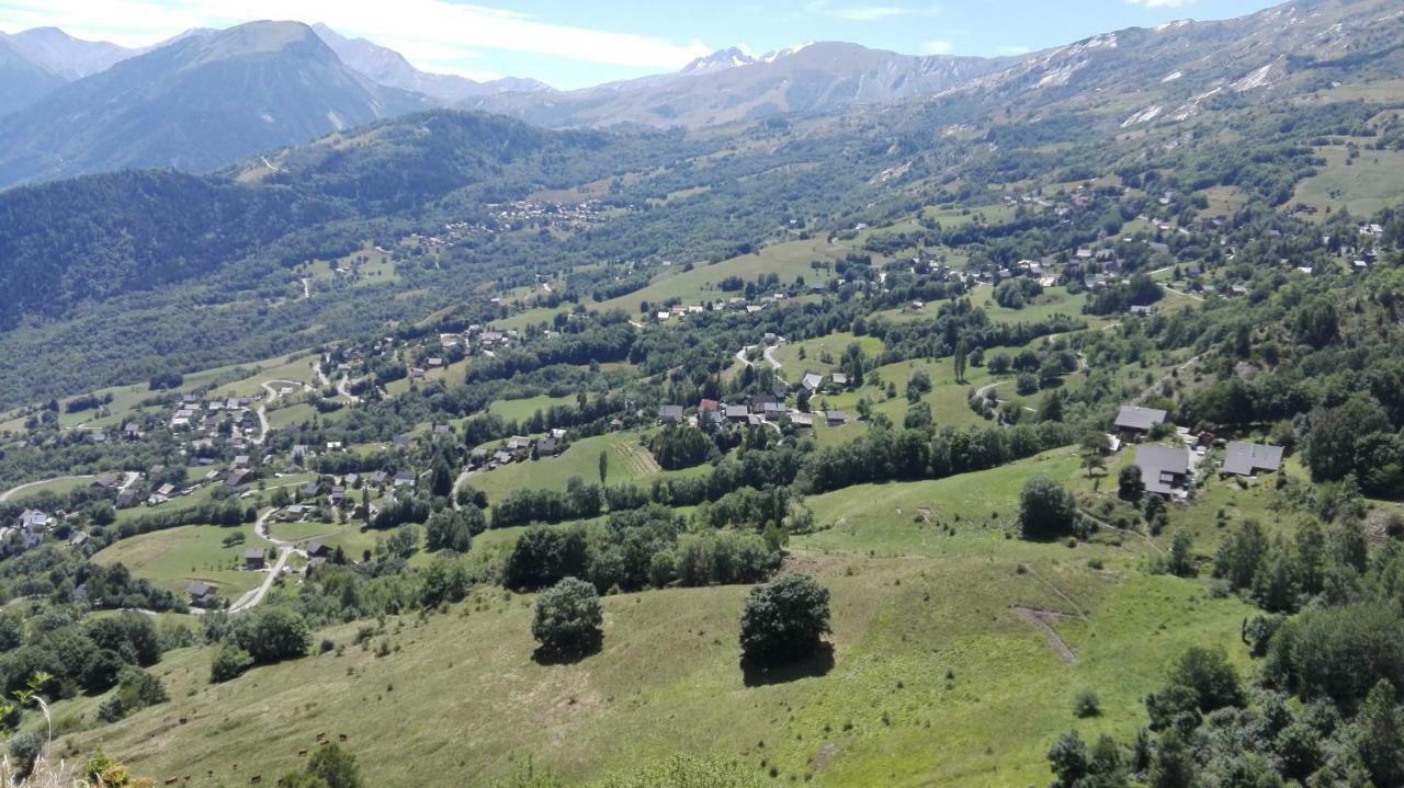 Bel Appartement Au Rez De Chaussee D'Un Chalet Jarrier Exterior foto