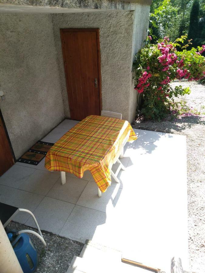 Bel Appartement Au Rez De Chaussee D'Un Chalet Jarrier Exterior foto