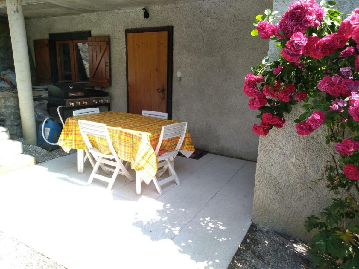 Bel Appartement Au Rez De Chaussee D'Un Chalet Jarrier Exterior foto